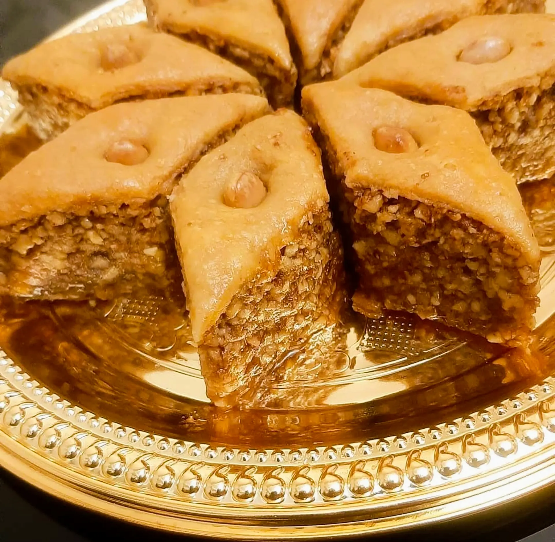 Authentic Algerian Baklava Recipe: 1 Flaky Layered Pastry